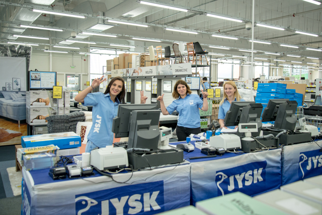 sleeve Waterfront All Retailerul scandinav de mobilă JYSK deschide magazin în Alba Iulia şi se  apropie de 100 de unităţi în România